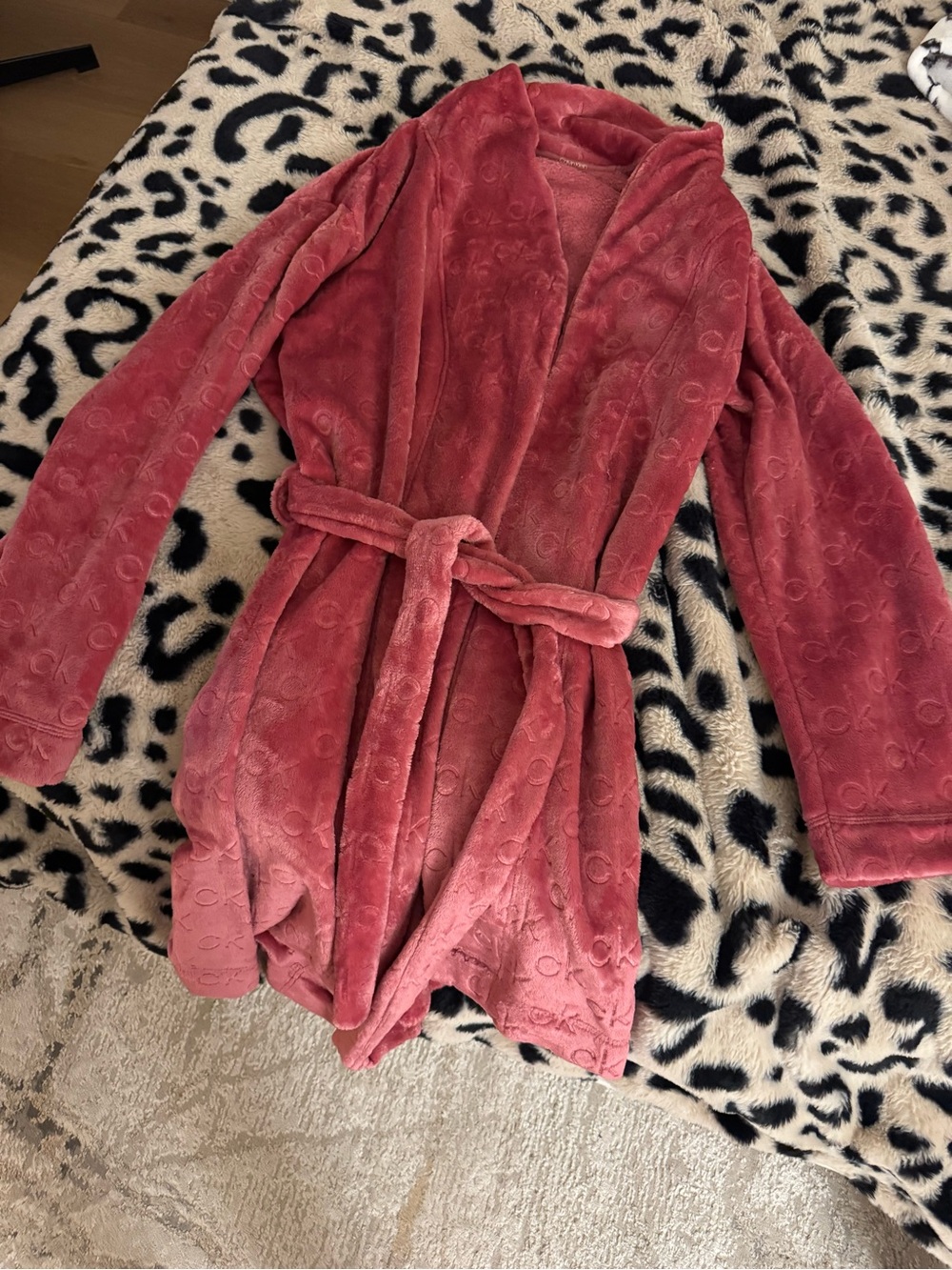Calvin Klein Robe - Pink Hooded Bathrobe with Belt